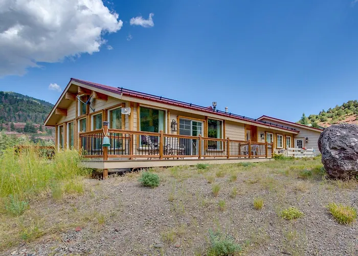 Stunning Ouray Escape W/ Panoramic Mountain Views!