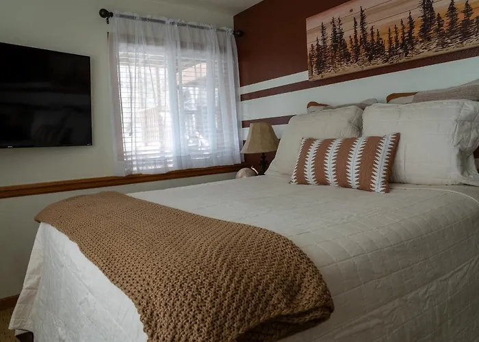 Alpenglow One Bedroom One Bath - A18