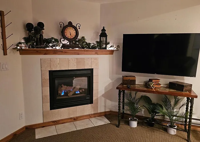 Alpenglow One Bedroom One Bath - A09